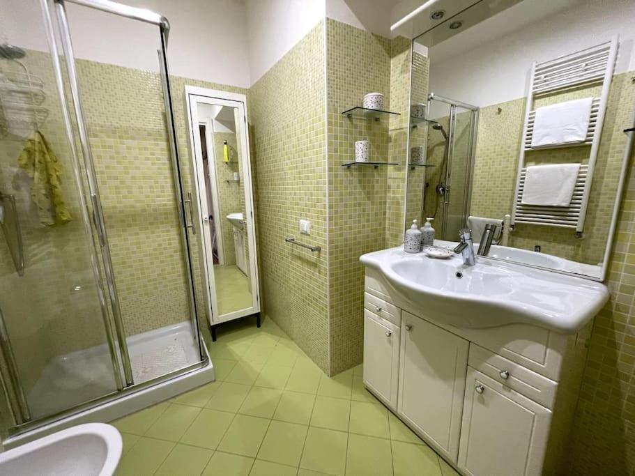 Via Milano Apartment Trieste Exterior photo